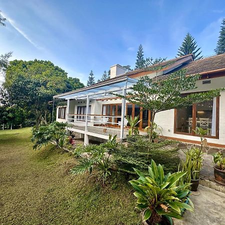 Villa Putih Le Cordon Bandung Exteriér fotografie