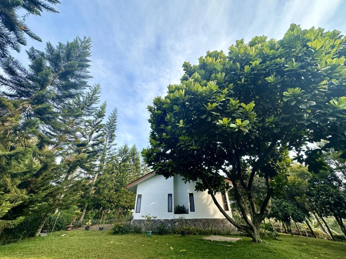 Villa Putih Le Cordon Bandung Exteriér fotografie